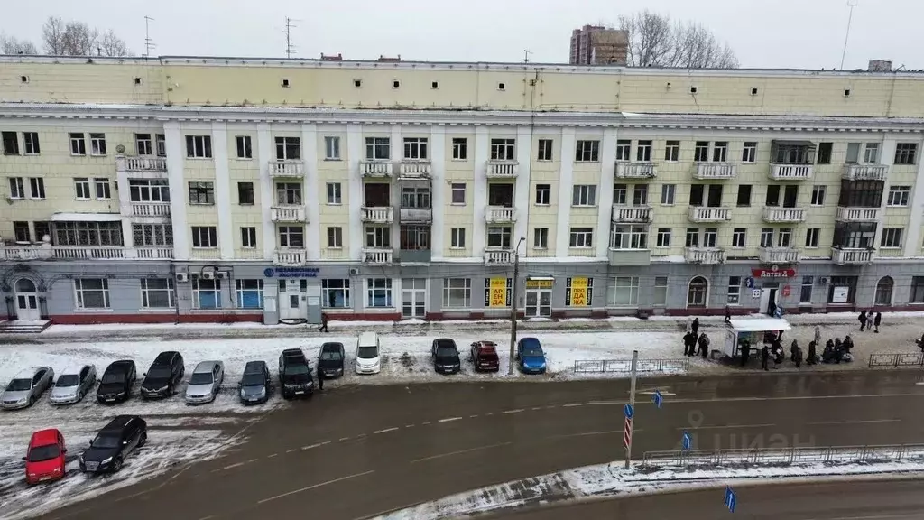 Помещение свободного назначения в Алтайский край, Барнаул просп. ... - Фото 1