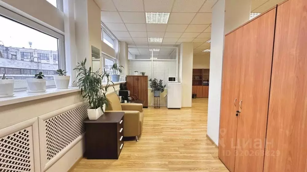 Офис в Санкт-Петербург Кантемировская ул., 12 (62 м) - Фото 1