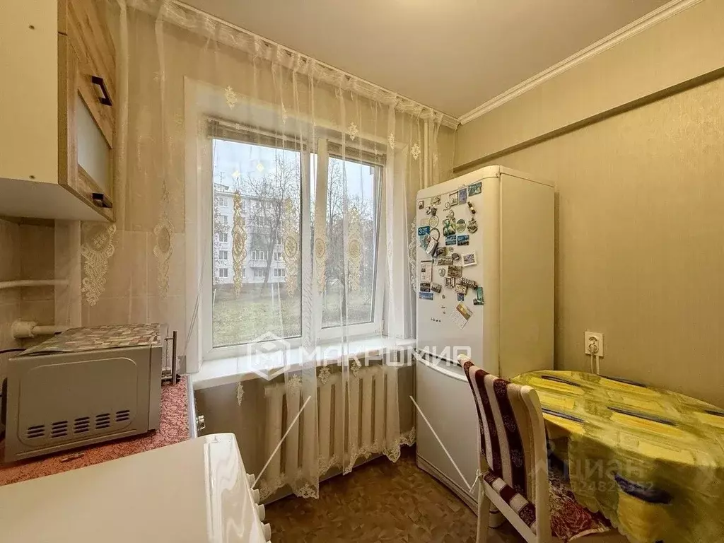 2-к кв. Брянская область, Брянск ул. Горбатова, 17 (45.0 м) - Фото 2