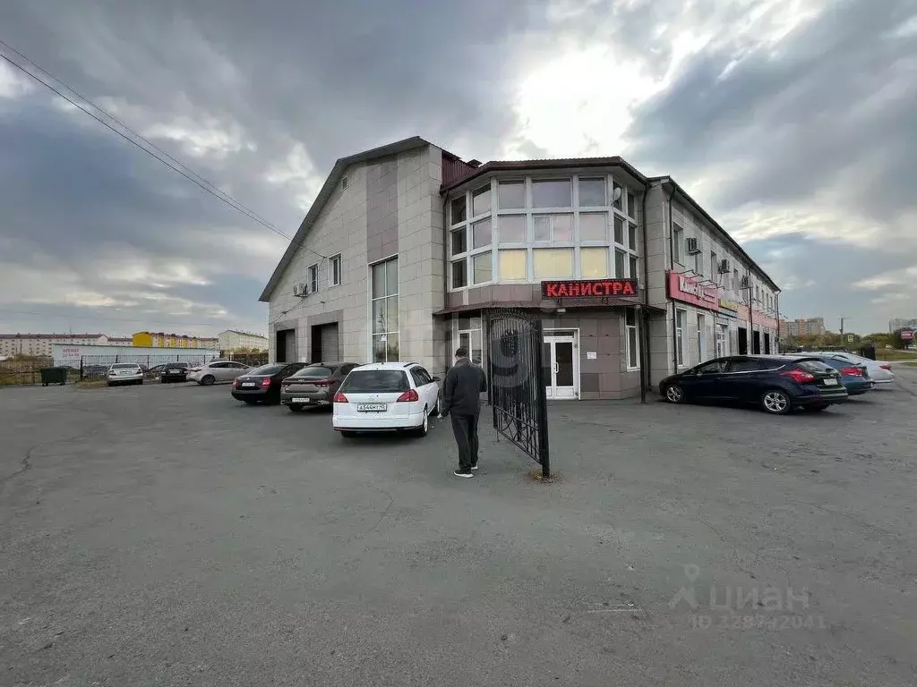 Помещение свободного назначения в Курганская область, Курган просп. ... - Фото 1