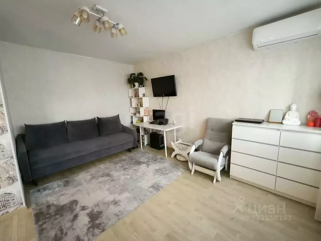 Студия Красноярский край, Красноярск ул. Любы Шевцовой, 80 (32.6 м) - Фото 1