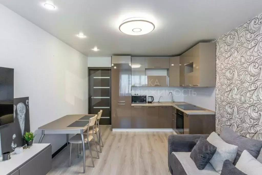 1-к кв. Тюменская область, Тюмень ул. Федюнинского, 58 (47.4 м) - Фото 1