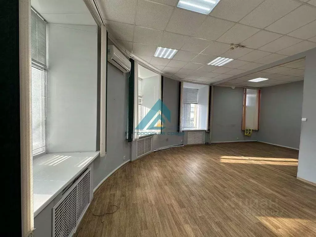 Офис в Оренбургская область, Оренбург Матросский пер., 2 (206 м) - Фото 1