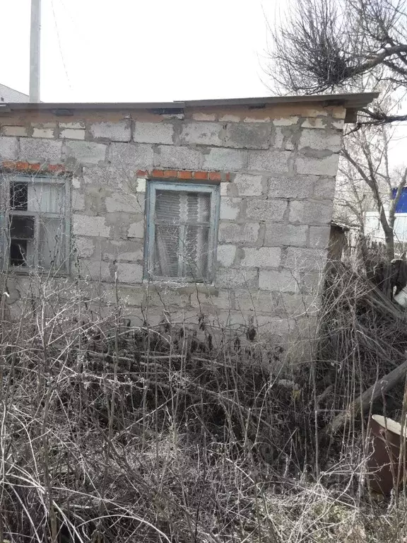 Дом в Волгоградская область, Ленинск ул. Красной Звезды (13 м) - Фото 0