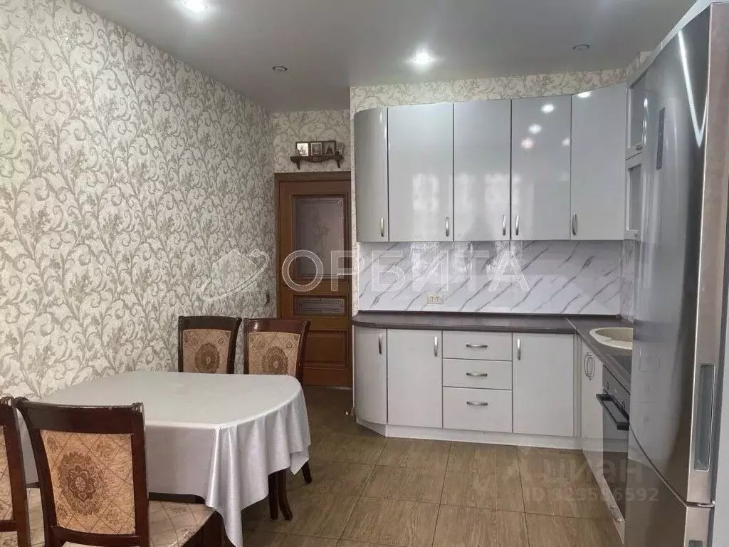 3-к кв. Тюменская область, Тюмень ул. Василия Подшибякина, 17к1 (76.0 ... - Фото 0