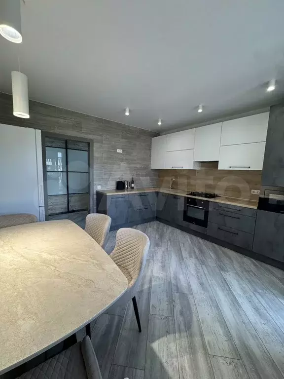 2-к. квартира, 70 м, 3/7 эт. - Фото 0