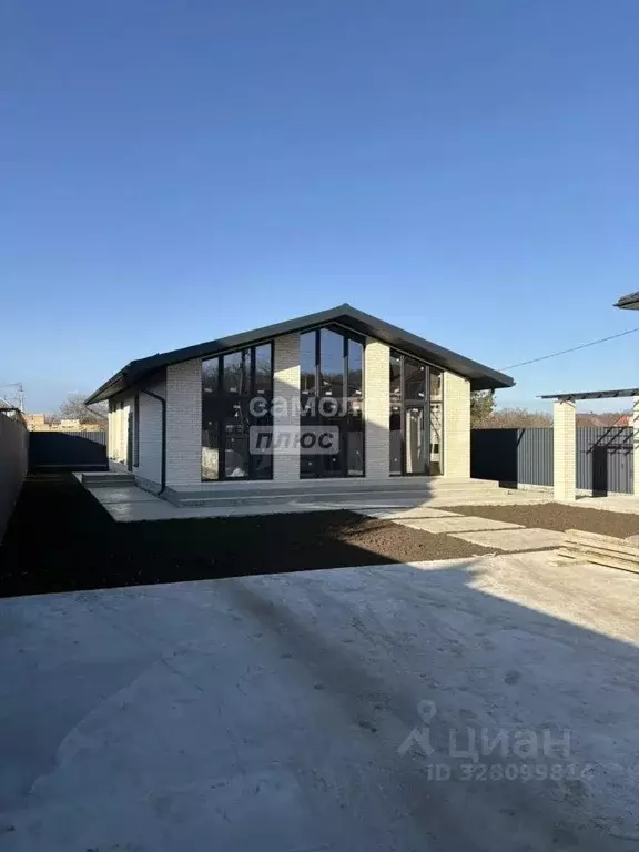 Дом в Краснодарский край, Горячий Ключ ул. Александра Твердого, 26А ... - Фото 1