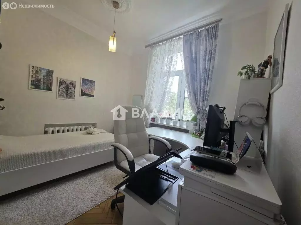 3-комнатная квартира: Москва, улица Маршала Бирюзова, 14 (63.4 м) - Фото 1