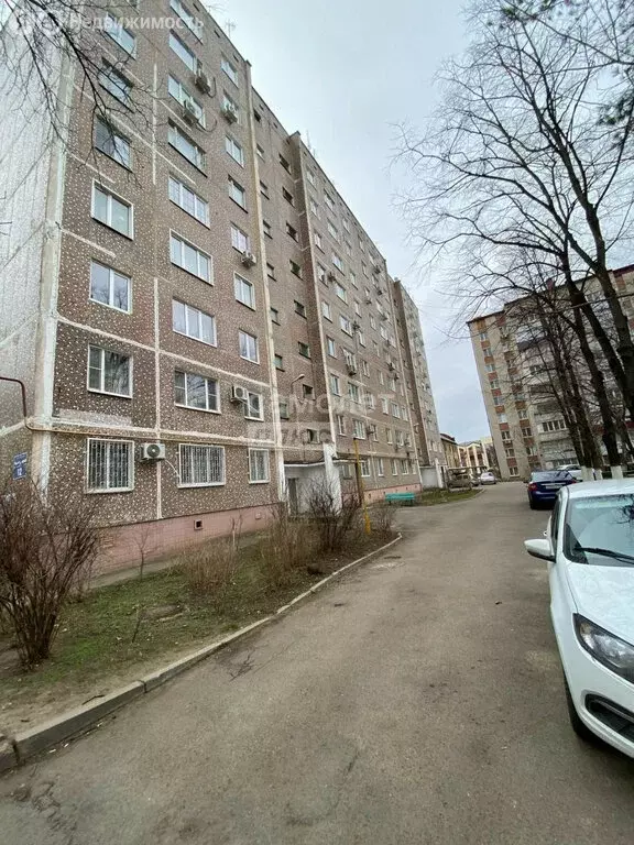 3-комнатная квартира: Армавир, улица Чичерина, 12 (70 м) - Фото 0