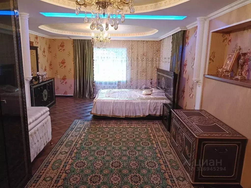 5-к кв. Карачаево-Черкесия, Карачаевск ул. Ленина, 51 (145.0 м) - Фото 0