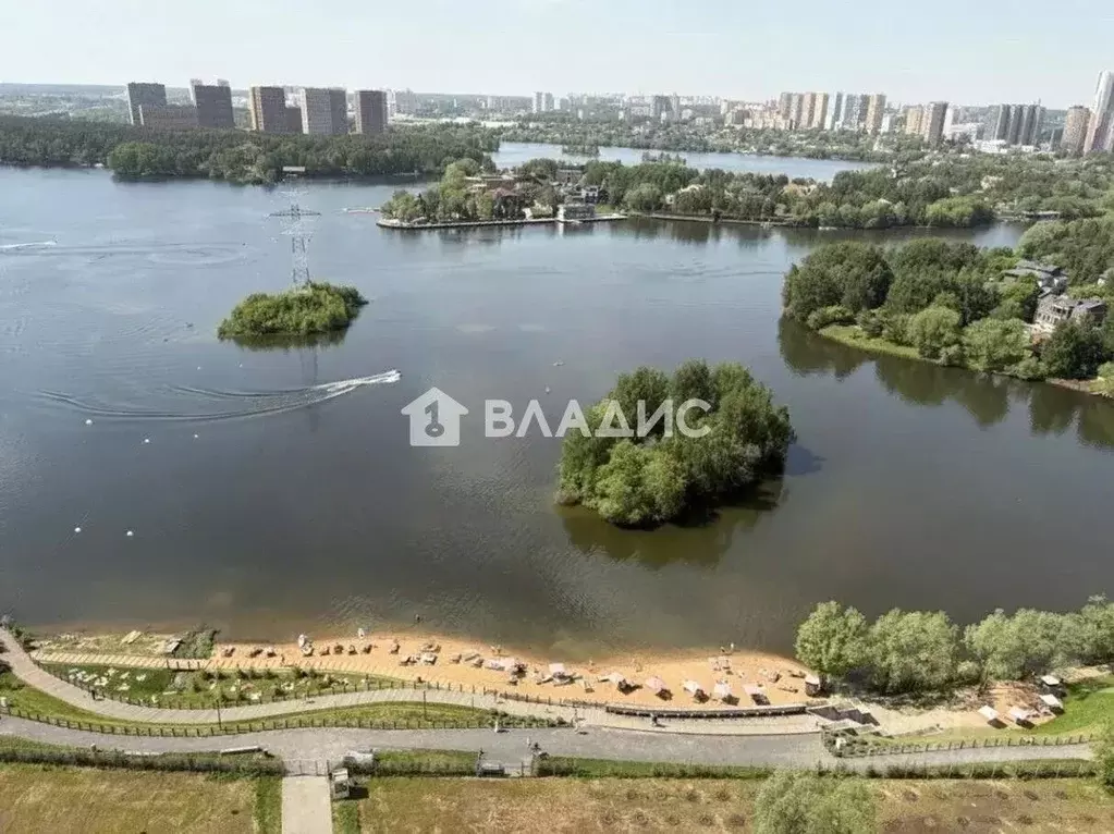3-к кв. Москва № 100 кв-л, 1к2 (79.6 м) - Фото 1