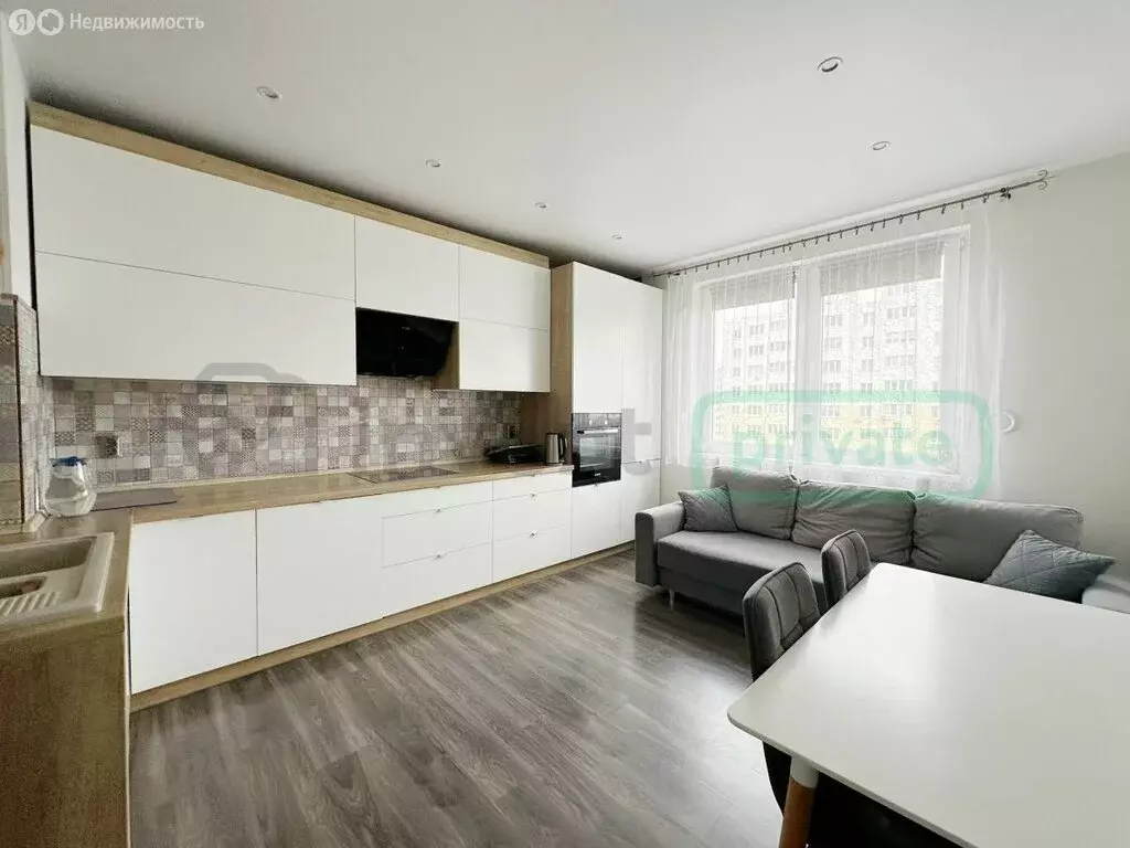 3-комнатная квартира: Калининград, Орудийная улица, 30 (84.8 м) - Фото 1