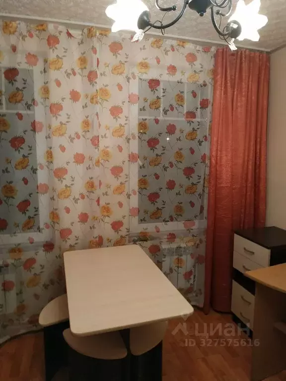 Комната Свердловская область, Екатеринбург ул. Тальковая, 6 (12.0 м) - Фото 2