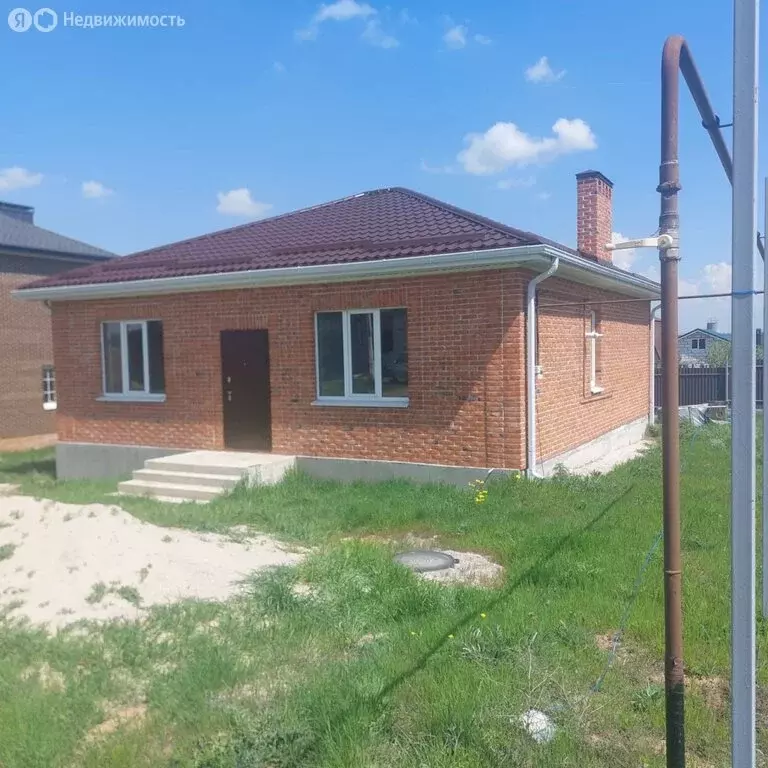 Дом в посёлок Российский, Парковая улица (100 м) - Фото 0