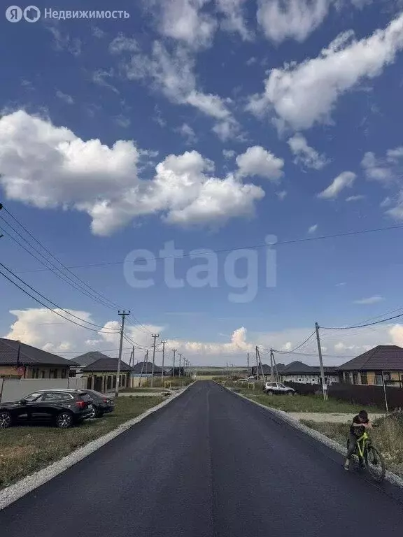 Дом в Тукаевский район, деревня Азьмушкино, Комфортная улица (100 м) - Фото 1