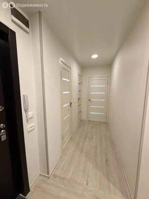 3-комнатная квартира: Новый Уренгой, район Северная Жилая Часть, ... - Фото 1