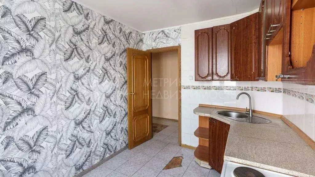 4-к кв. Тюменская область, Тюмень Молодежная ул., 28 (70.9 м) - Фото 1