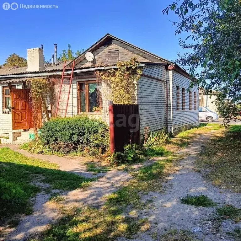 3-комнатная квартира: Трубчевск, улица Луначарского, 102 (82.2 м) - Фото 2