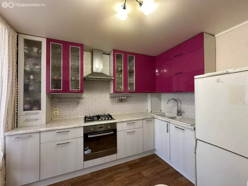 3-комнатная квартира: Саратов, улица имени К.П. Панченко, 2 (84 м) - Фото 1