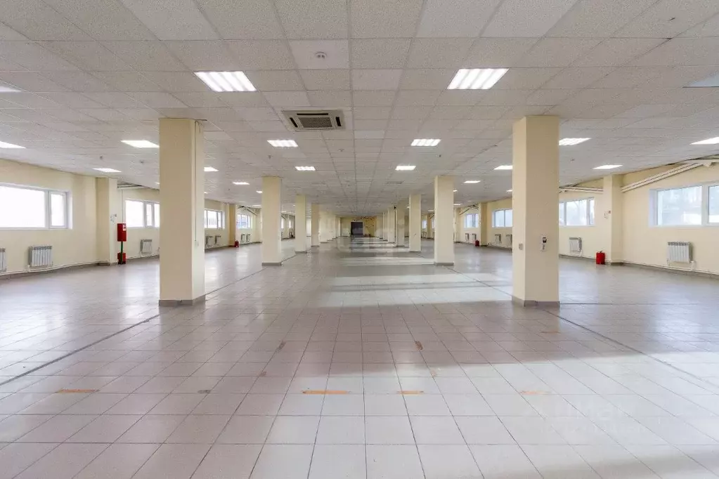 Помещение свободного назначения в Тюменская область, Тюмень ул. ... - Фото 1