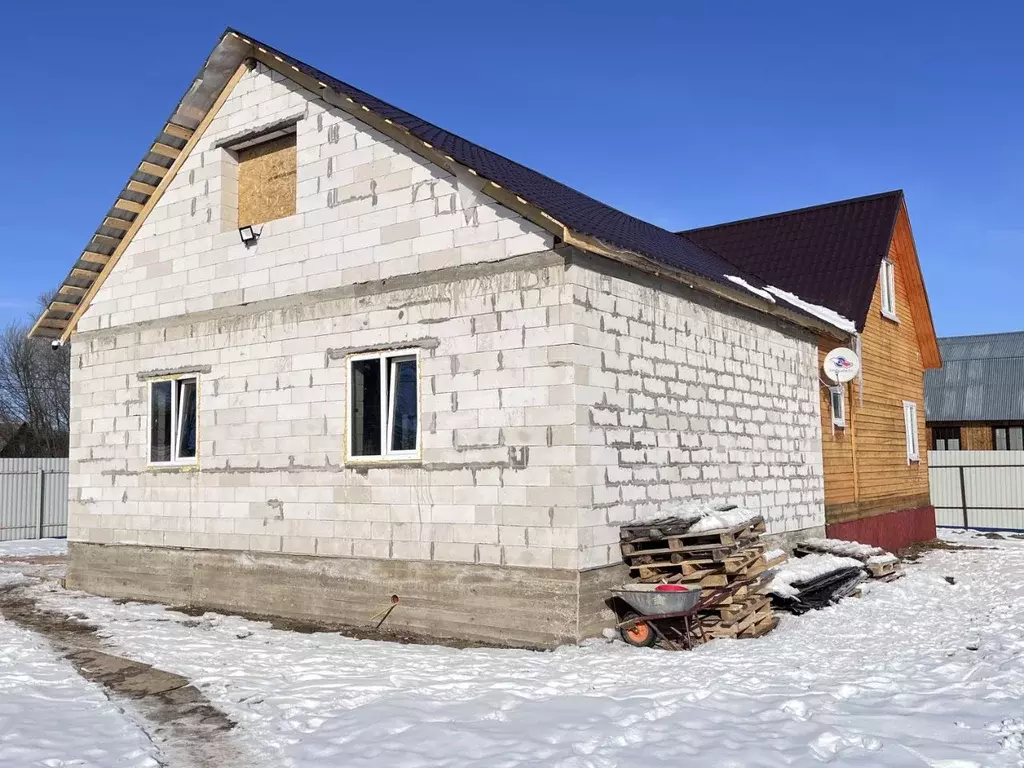 Дом в Смоленская область, Гагарин Смоленская ул. (97 м) - Фото 1