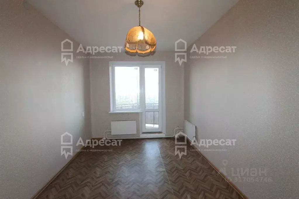 3-к кв. Волгоградская область, Волгоград ул. Репина, 3 (64.7 м) - Фото 0