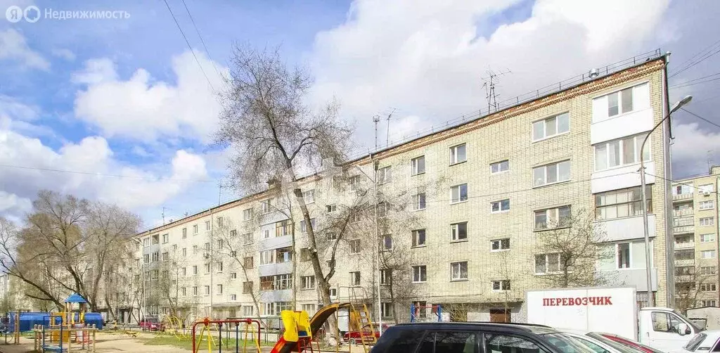 2-комнатная квартира: Тюмень, улица Коммунаров, 26 (47.9 м) - Фото 1