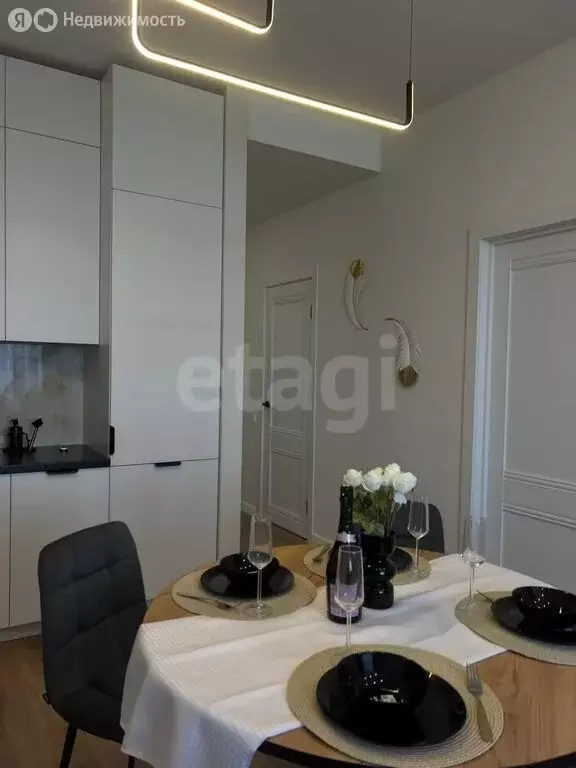 2-комнатная квартира: Калининград, улица Молодой Гвардии, 36 (74.4 м) - Фото 0