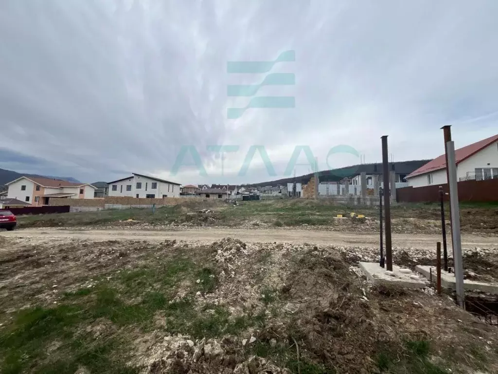 Участок в Крым, Симферопольский район, Добровское с/пос, с. ... - Фото 2