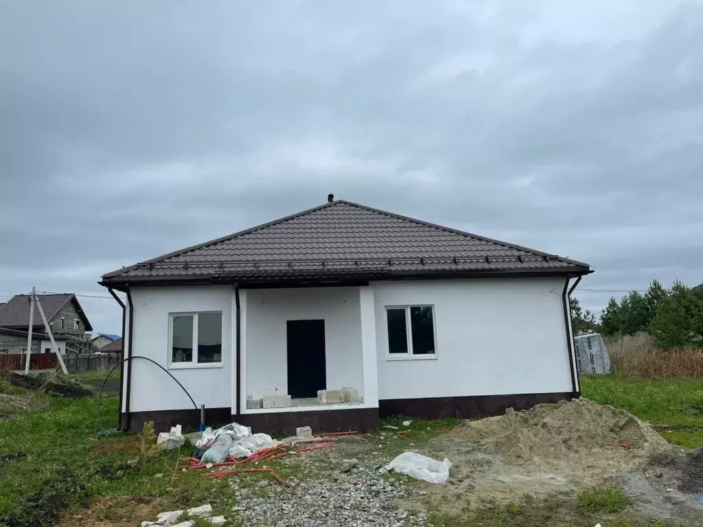 Дом в Свердловская область, Екатеринбург муниципальное образование, с. ... - Фото 0