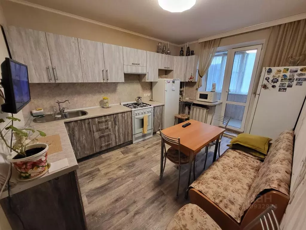 3-к кв. Псковская область, Псков Рижский просп., 77 (71.5 м) - Фото 1