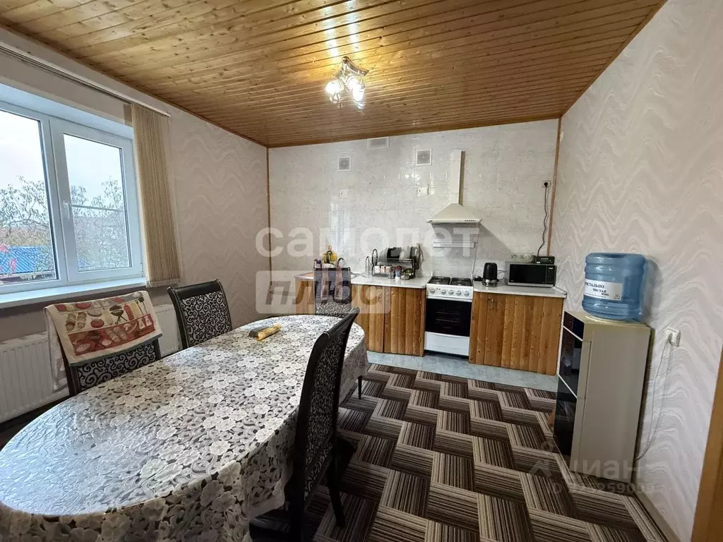 Дом в Краснодарский край, Динская ст-ца ул. Российская, 56 (275 м) - Фото 1