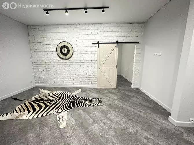 3-комнатная квартира: Воронеж, улица Пятницкого, 65А (80 м) - Фото 0