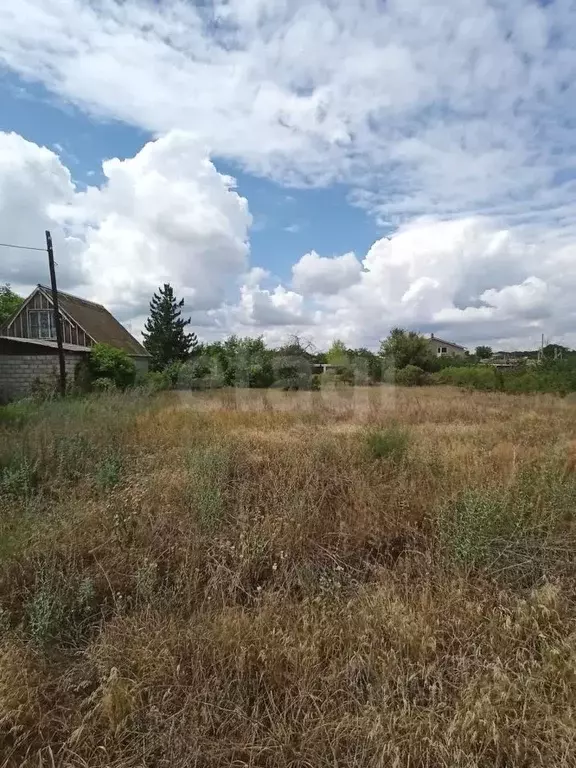 Участок в Волгоградская область, Среднеахтубинский район, Кировское ... - Фото 1