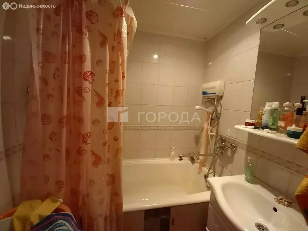 3-комнатная квартира: Барнаул, Взлётная улица, 46 (74.1 м) - Фото 1