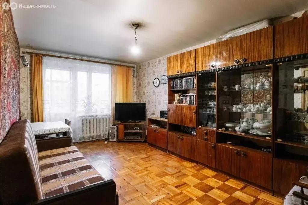 3-комнатная квартира: Зеленодольск, улица Ленина, 2А (63 м) - Фото 0