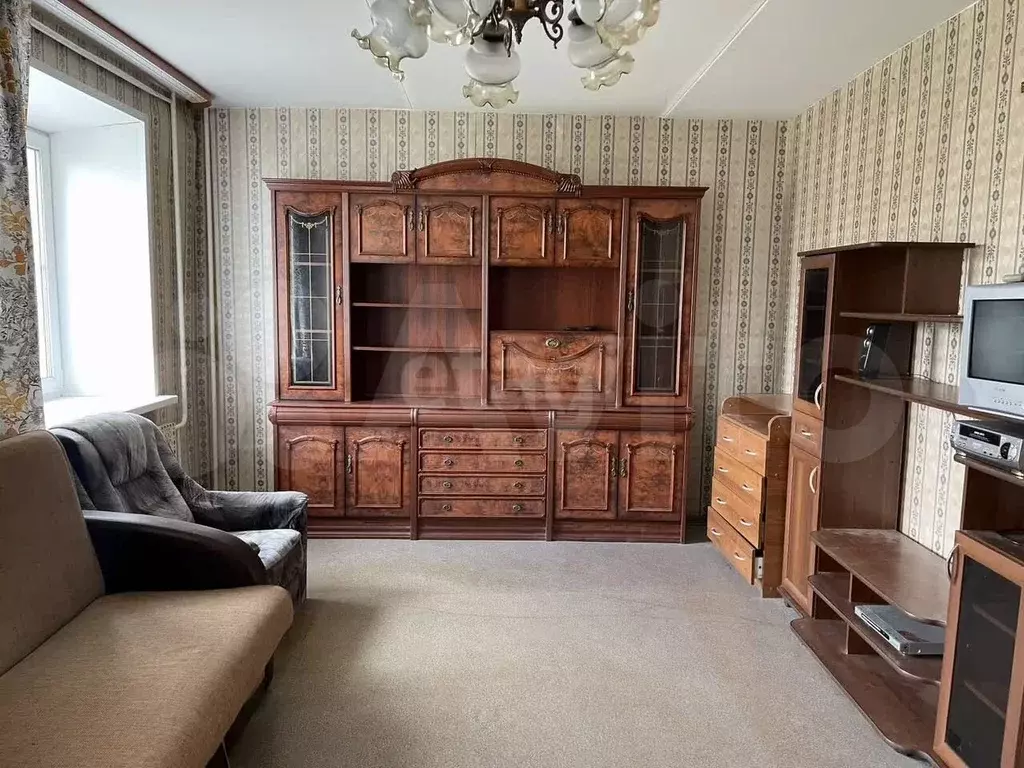 1-к. квартира, 40 м, 4/9 эт. - Фото 1