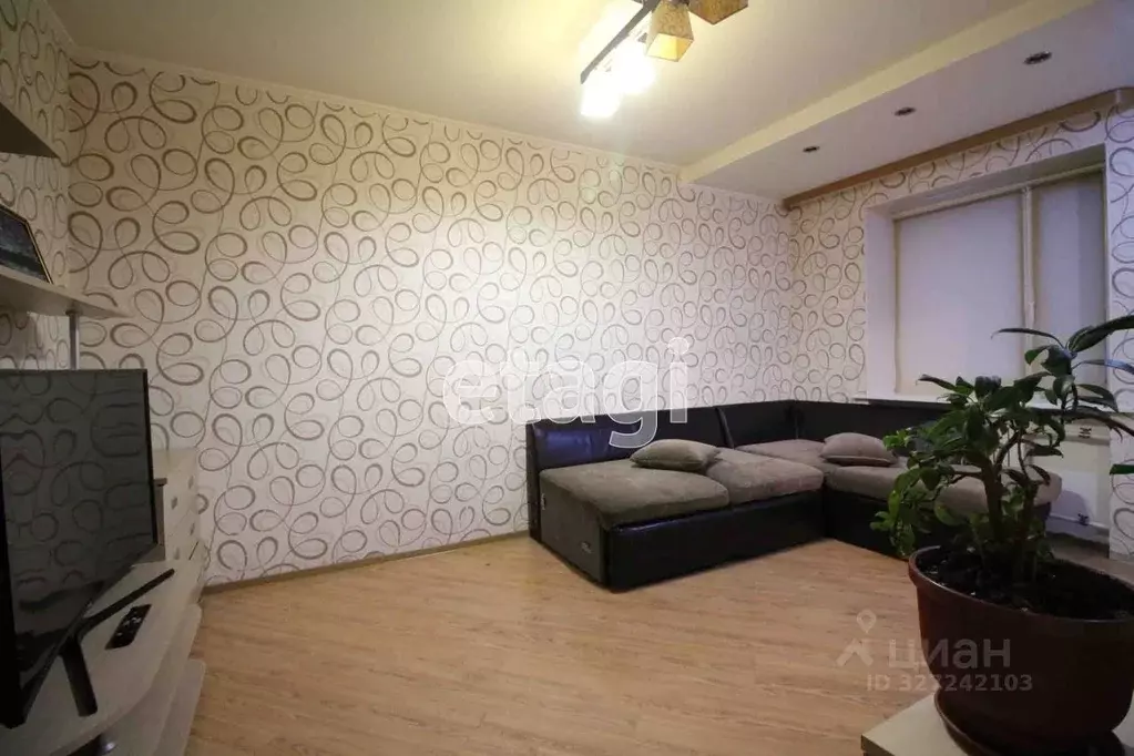 3-к кв. Ямало-Ненецкий АО, Новый Уренгой Юбилейная ул., 1А (68.0 м) - Фото 1