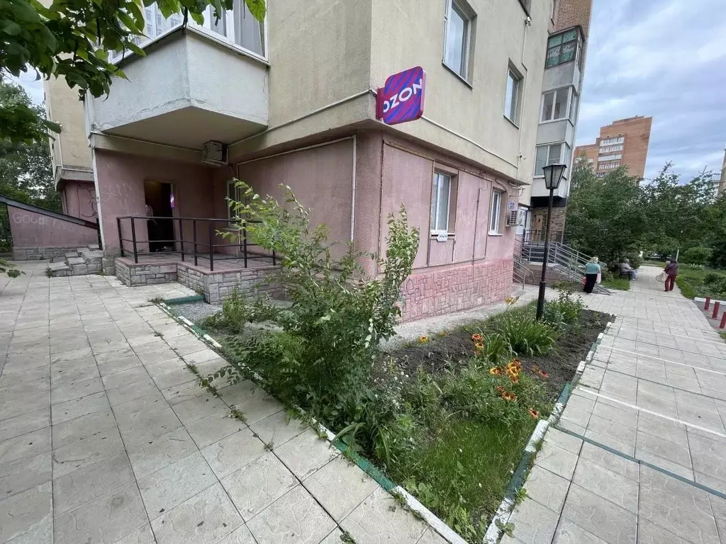 Офис в Белгородская область, Старый Оскол Дубрава мкр, 3 кв-л, 2 (70 ... - Фото 2