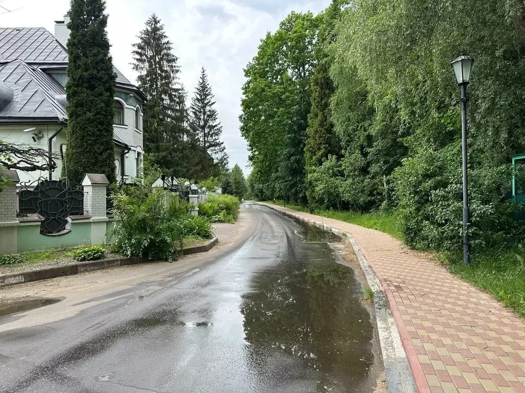 Участок в Московская область, Одинцовский городской округ, пос. ... - Фото 0