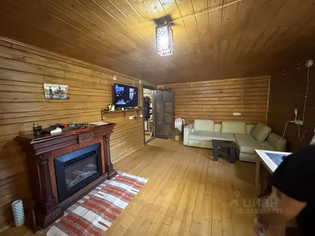 Дом в Ленинградская область, Гатчинский муниципальный округ, д. Малое ... - Фото 1