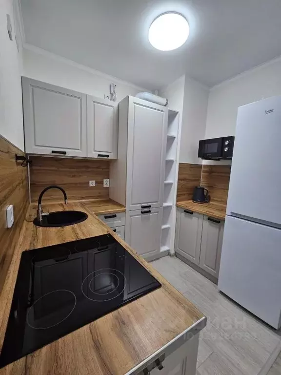2-к кв. Астраханская область, Астрахань ул. Трофимова, 10 (40.0 м) - Фото 1