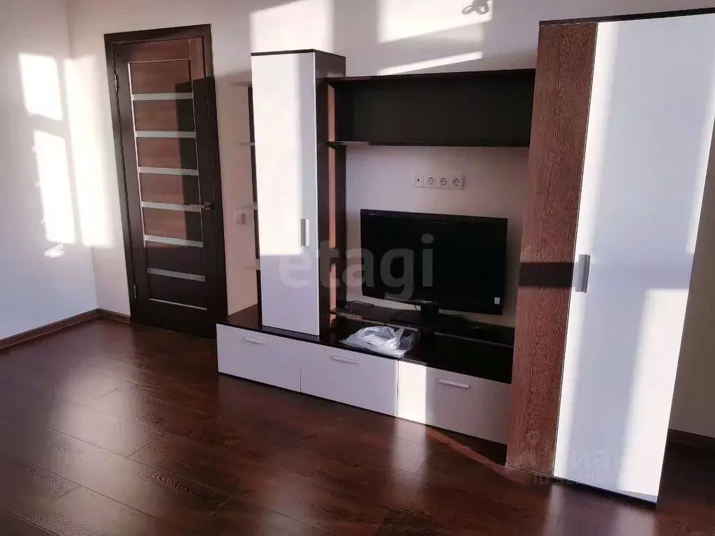 1-к кв. Крым, Симферополь ул. Батурина (39.0 м) - Фото 2