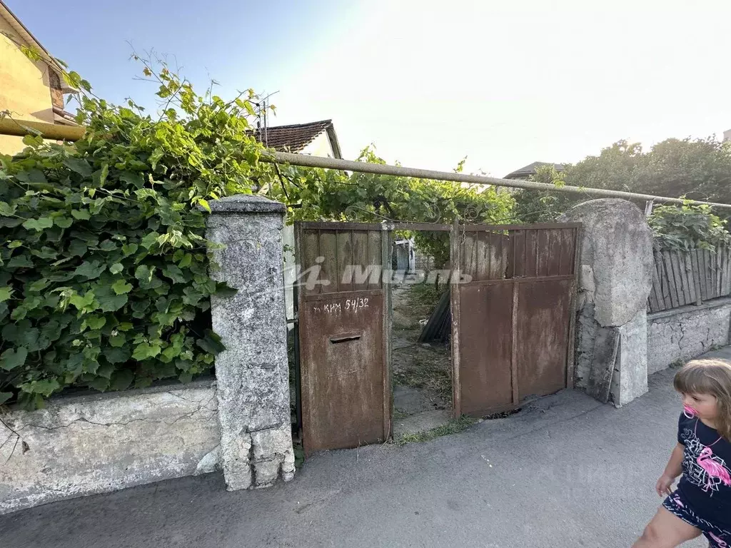 Участок в Крым, Симферополь ул. ким, 5 (3.51 сот.) - Фото 0