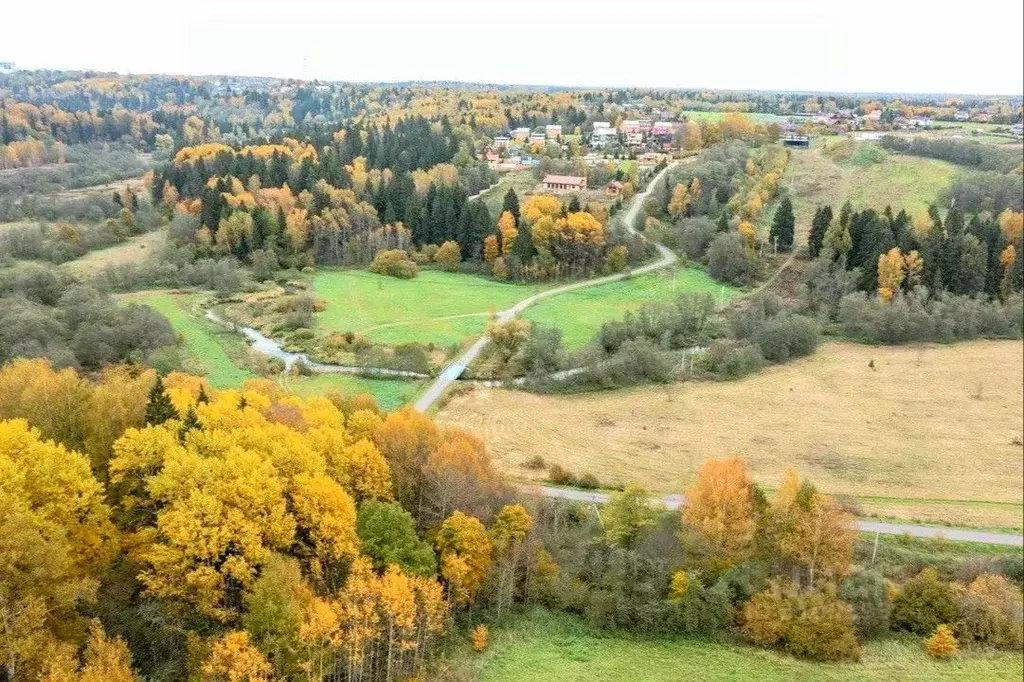 Участок в Московская область, Дмитровский городской округ, д. ... - Фото 0