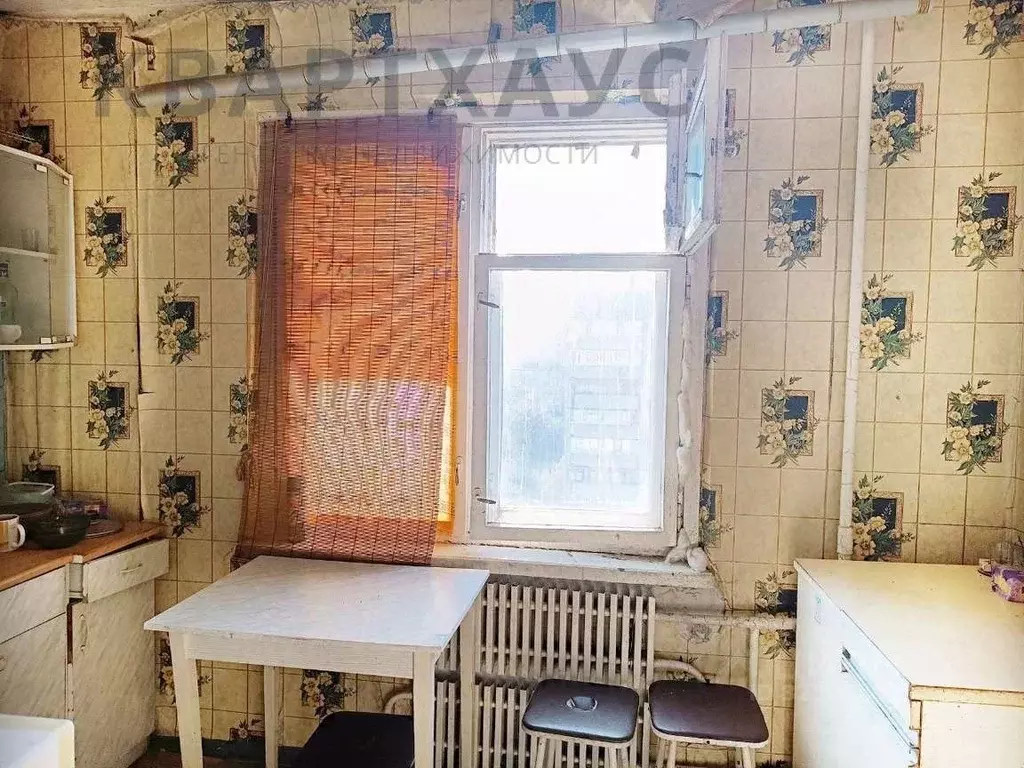 4-к кв. Волгоградская область, Волгоград ул. 8-й Воздушной Армии, 11 ... - Фото 0