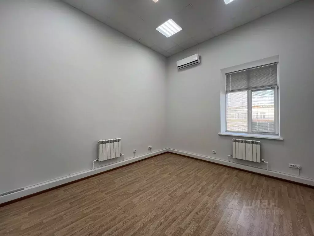 Офис в Татарстан, Казань ул. Мазита Гафури, 50к5 (32 м) - Фото 1