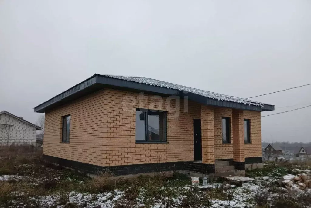 Дом в Башкортостан, Иглинский район, Акбердинский сельсовет, с. ... - Фото 2