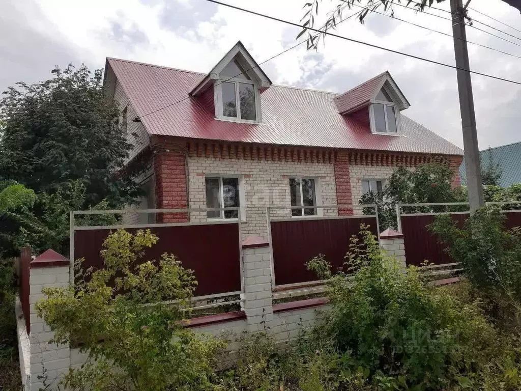 Дом в Башкортостан, Стерлитамакский район, Отрадовский сельсовет, с. ... - Фото 1