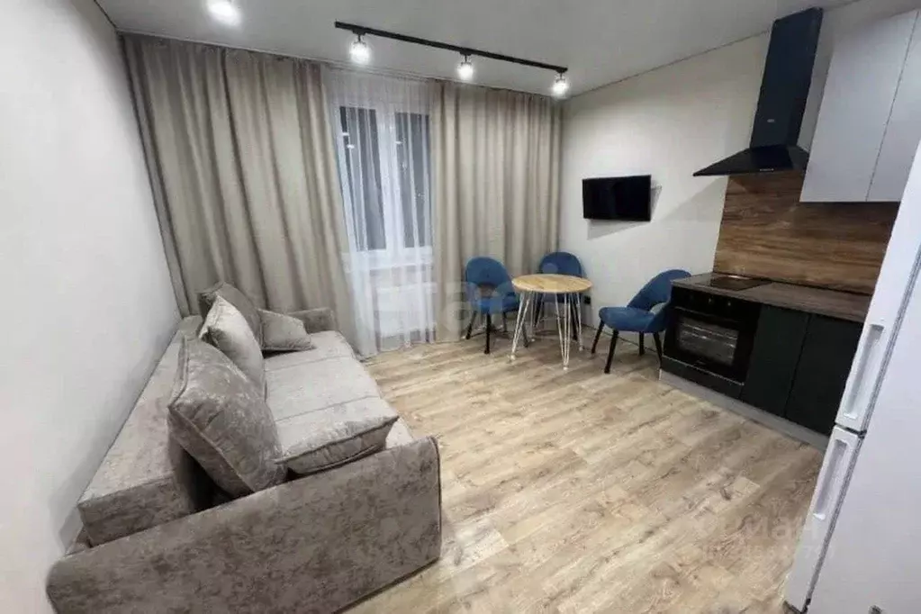 1-к кв. Тюменская область, Тюмень Новгородская ул., 9Б (40.4 м) - Фото 1